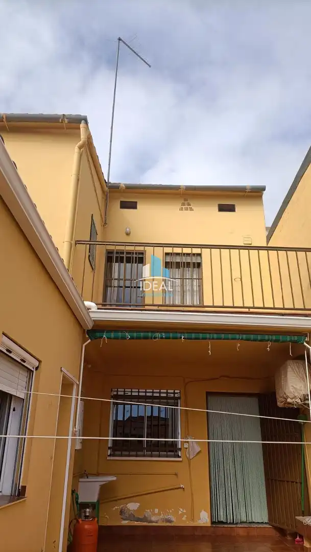 Terrassa de Casa o xalet en venda en La Haba  amb Aire condicionat, Traster i Moblat