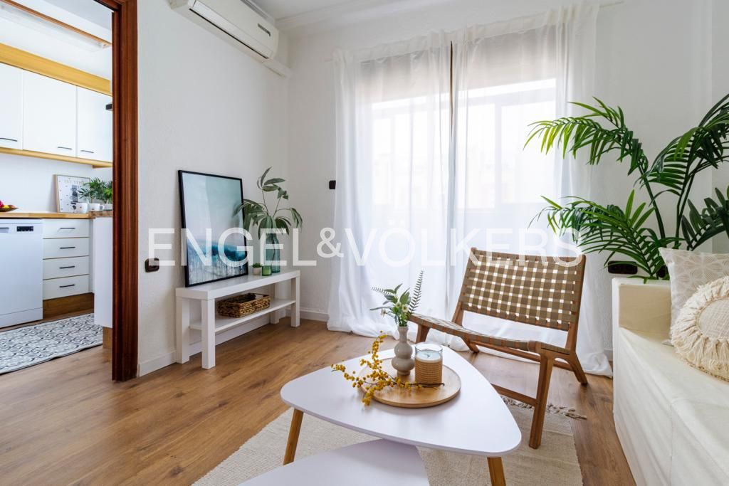 Sala d'estar de Pis de lloguer en  Valencia Capital amb Aire condicionat, Calefacció i Balcó