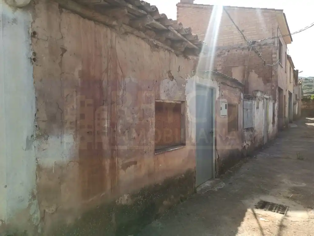 Vista exterior de Pis en venda en Baños de Río Tobía