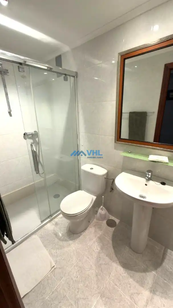 Bathroom of Flat for rent in Castro-Urdiales  with Heating, Terrace and Furnished