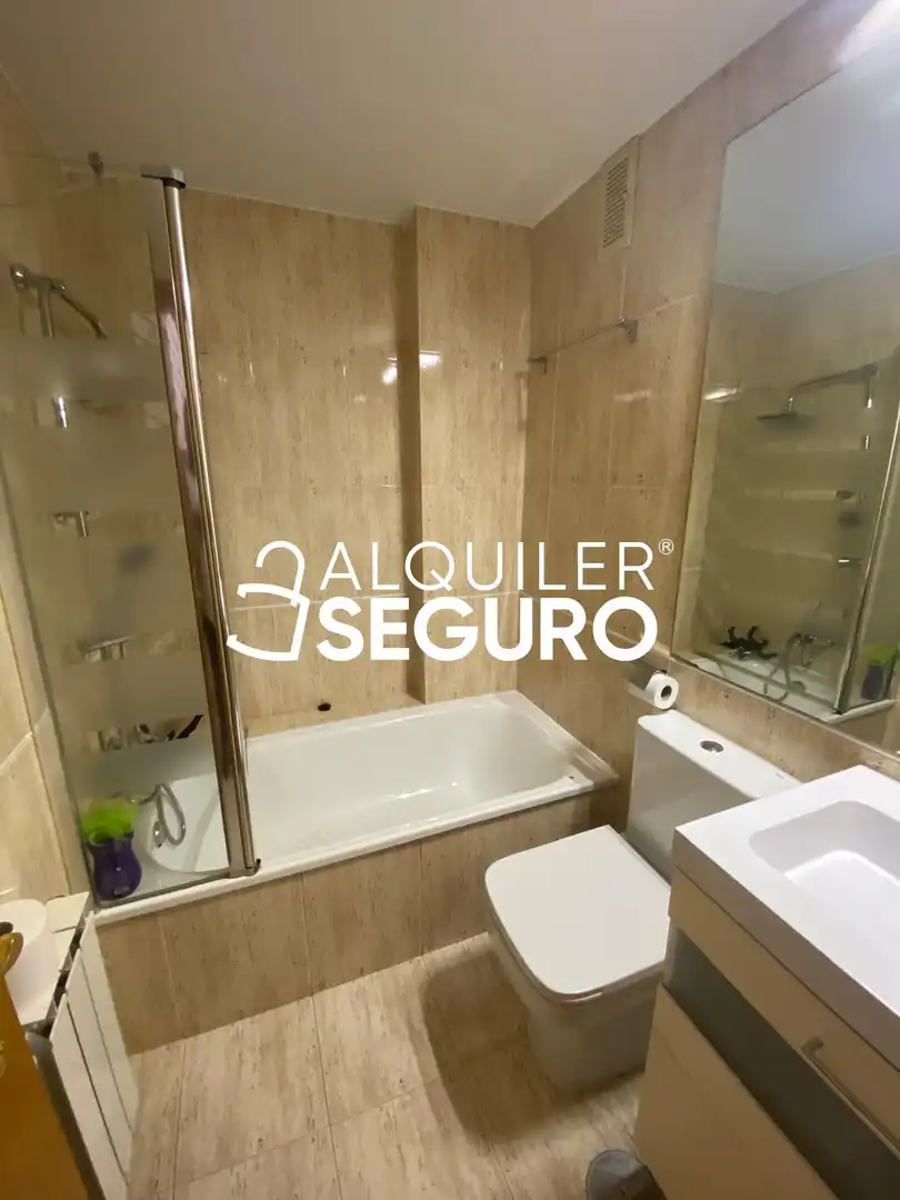 Baño de Casa o chalet de alquiler en Guadalajara con Aire acondicionado, Calefacción y Terraza