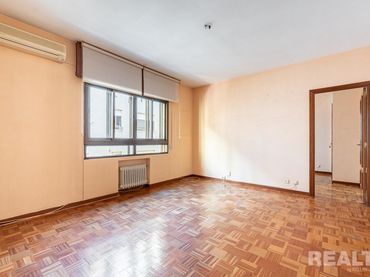 Piso con ascensor en venta en Calle de Atocha