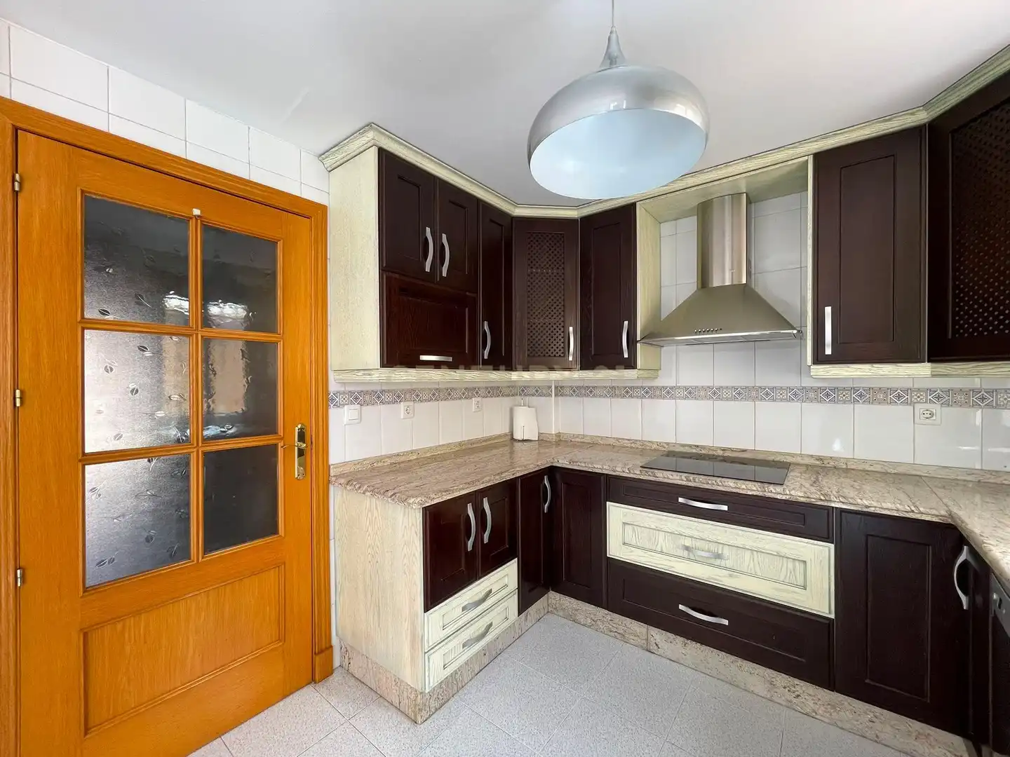 Kitchen of Houses for rent in Armilla  with Air Conditioner and Washing machine