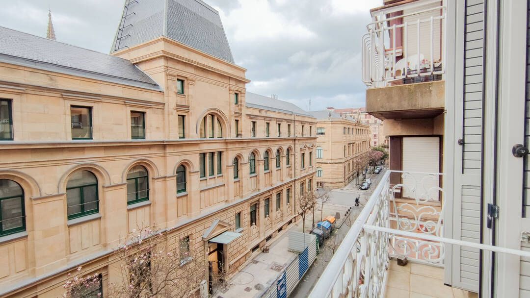 Pis de lloguer a Sànchez Toca Kalea, Área Romántica