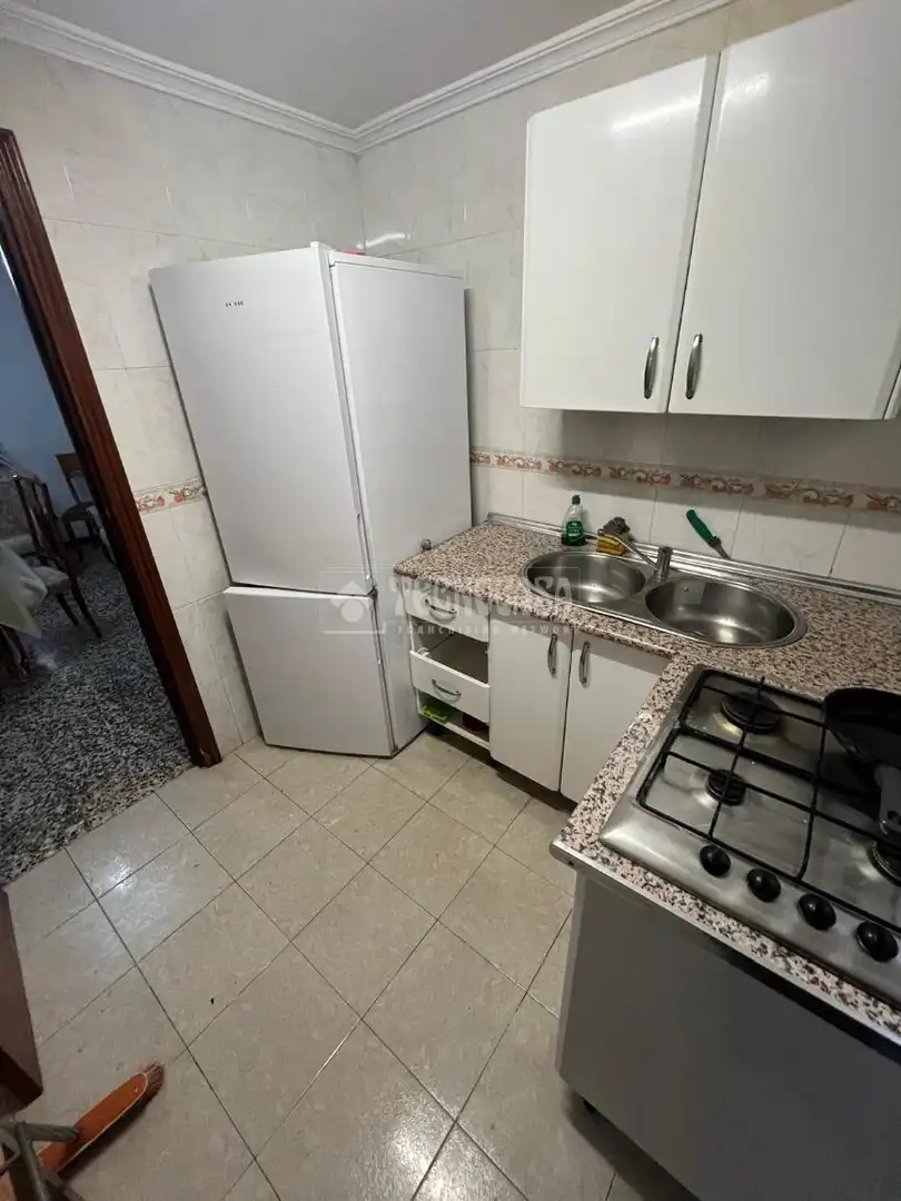Kitchen of Flat for sale in Sevilla