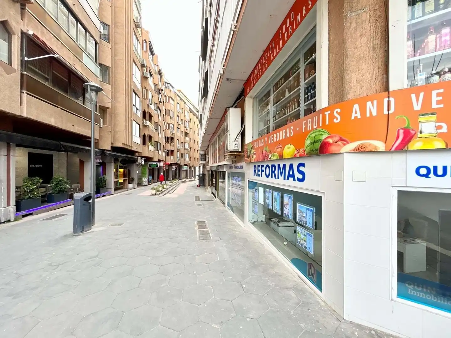 Vista exterior de Local en venta en Benidorm