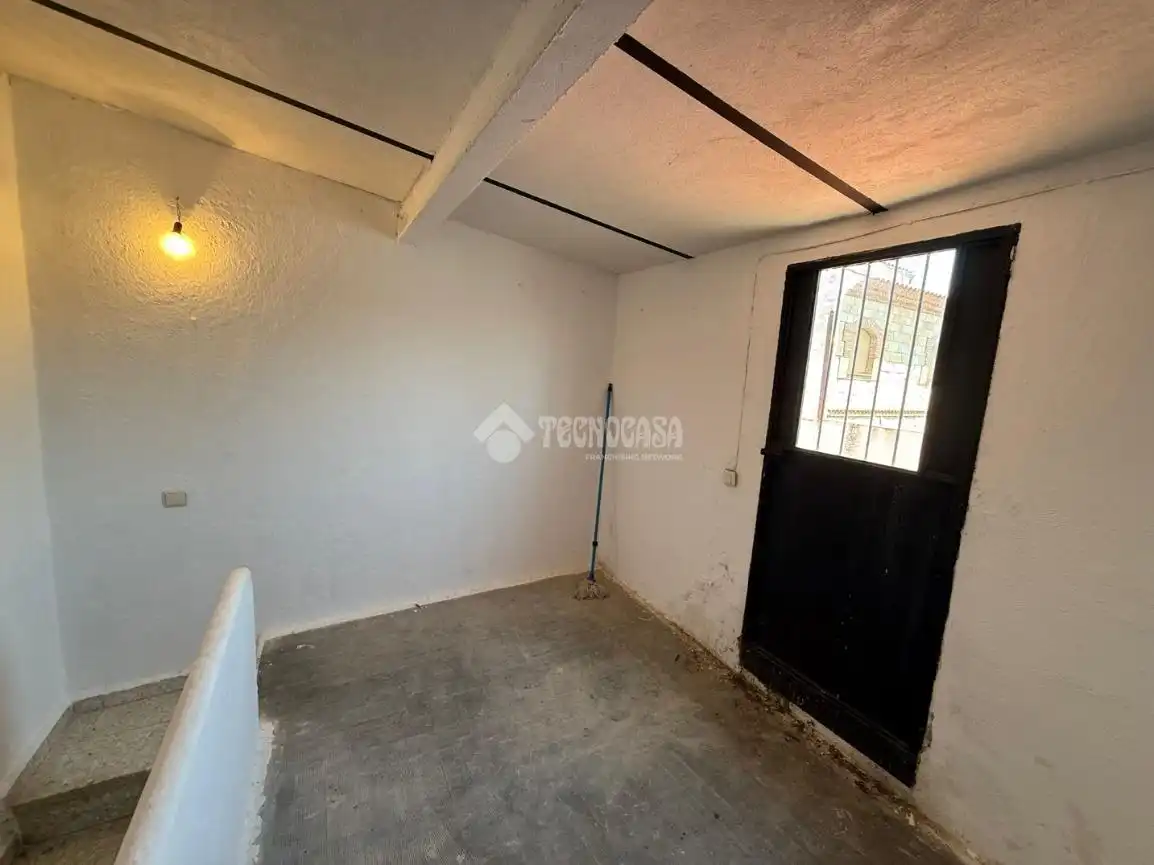Casa adosada en venda en Almorox amb Calefacció i Moblat