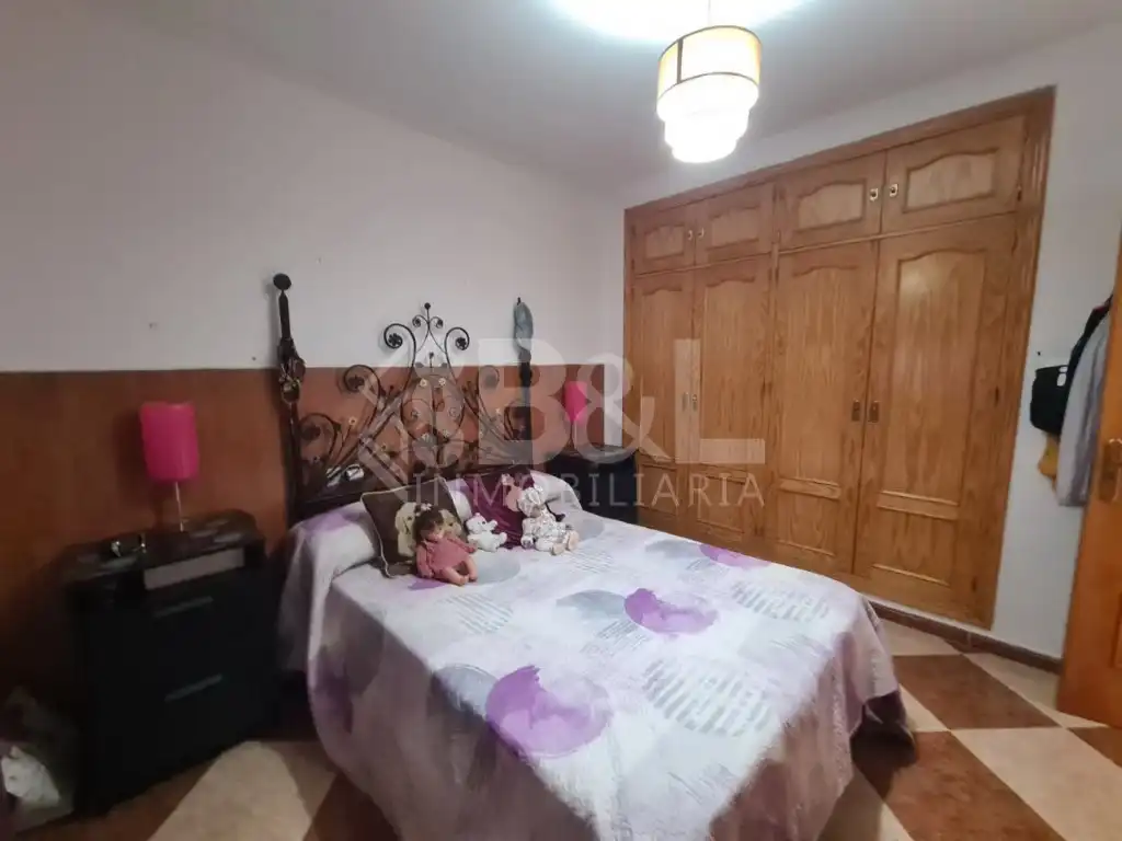 Houses for sale in Nuevo Parque - Los Rosales - Tráfico Pesado