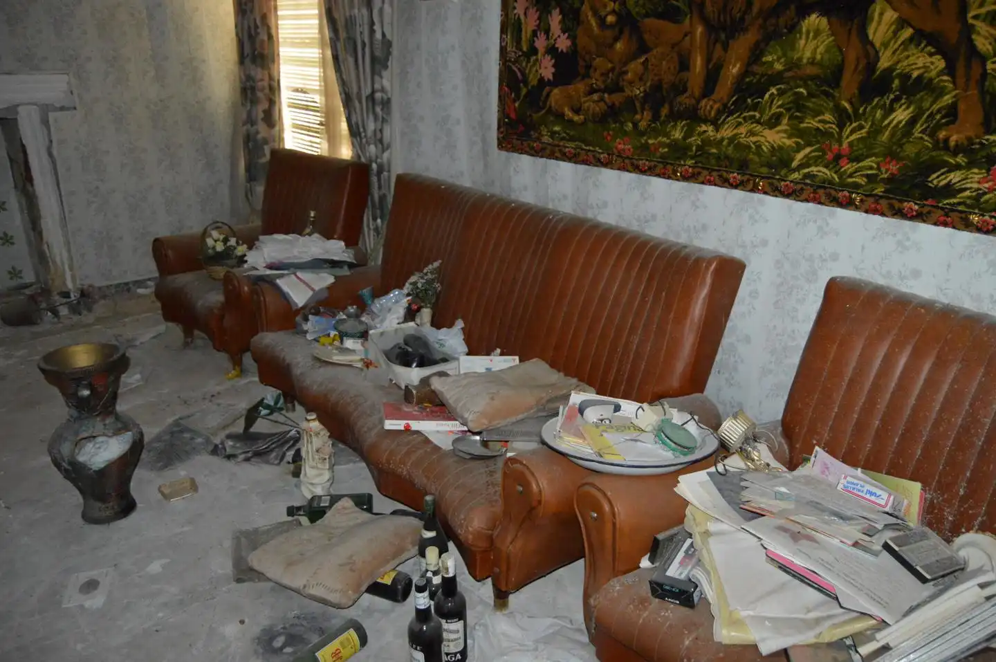 Sala de estar de Finca rústica en venta en Almendros con Calefacción