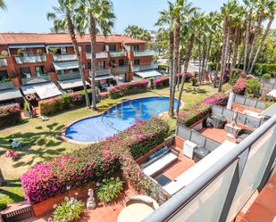 Jardí de Casa adosada en venda en Sitges amb Aire condicionat, Terrassa i Balcó