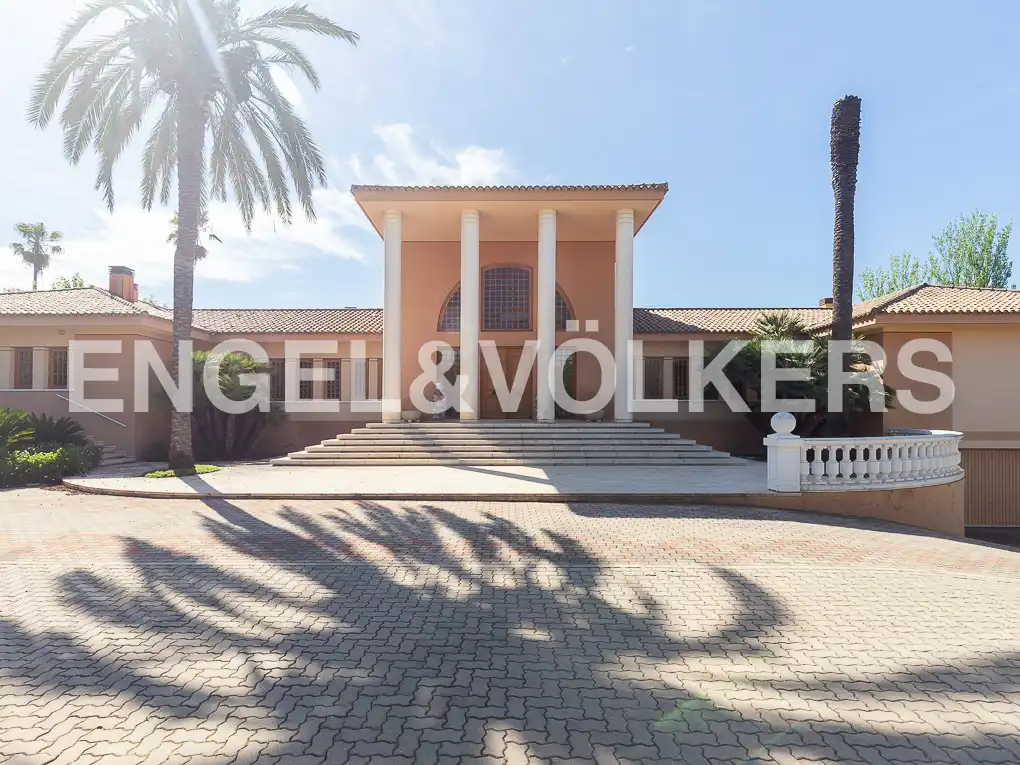 Exterior view of Houses for sale in Ontinyent  with Air Conditioner, Heating and Private garden