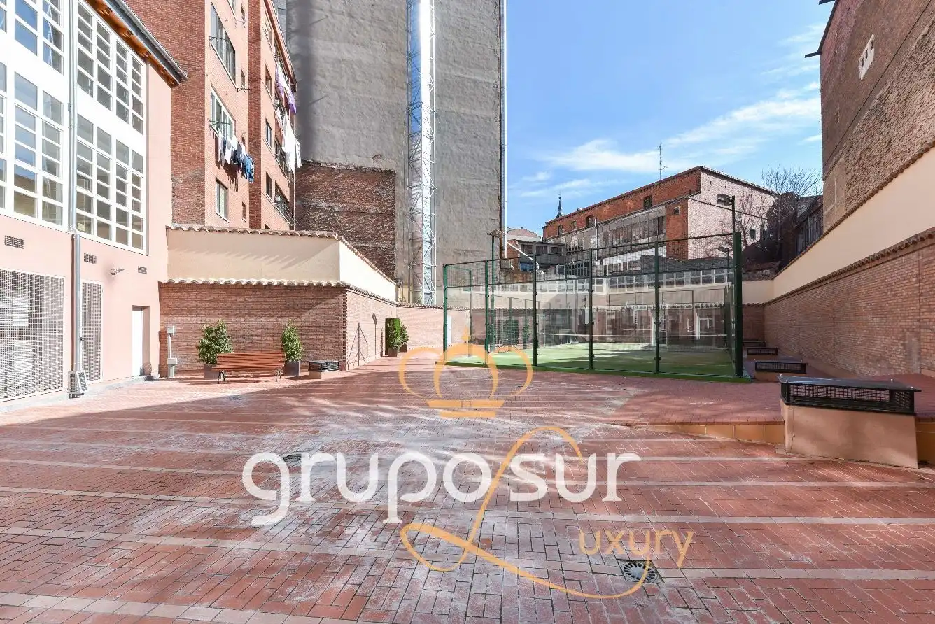 Terrasse von Dachboden zur Miete in Valladolid mit Heizung, Parkett und Abstellraum