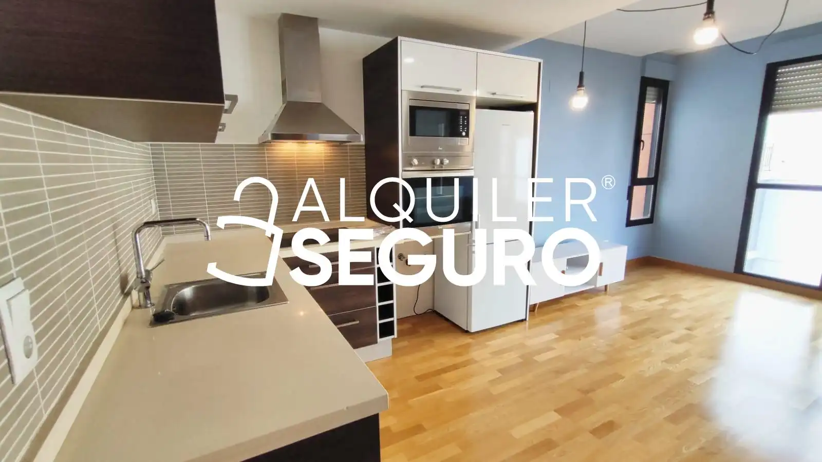 Kitchen of Study for rent in Valencia  with Air Conditioner
