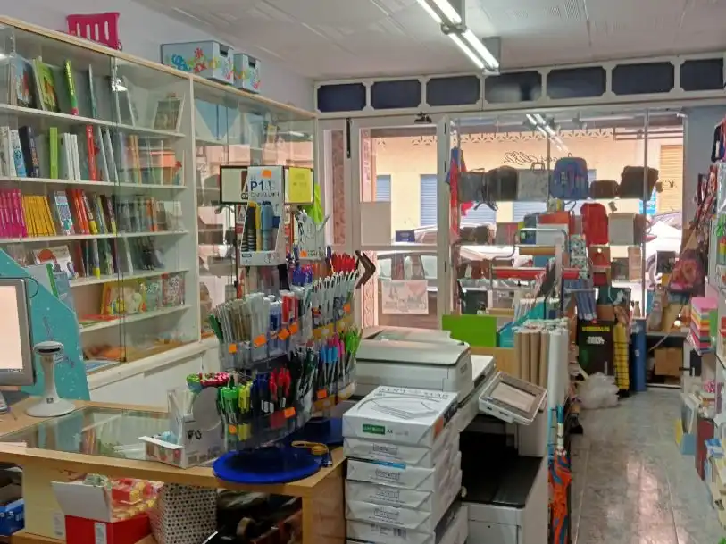 Local comercial en venda a Juan de Dios Fernandez Molina 6
