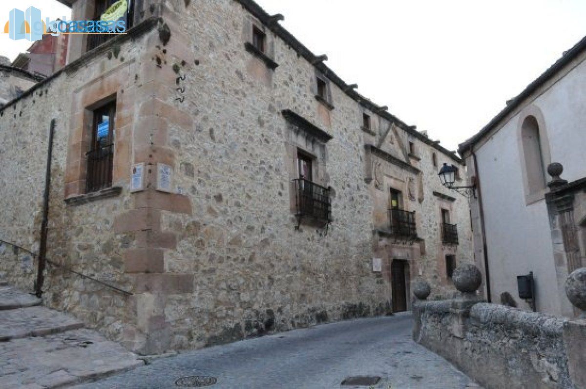 Vista exterior de Edifici en venda en Castraz