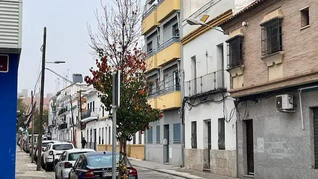 Außenansicht von Einfamilien-Reihenhaus zum Verkauf in Córdoba mit Balkon