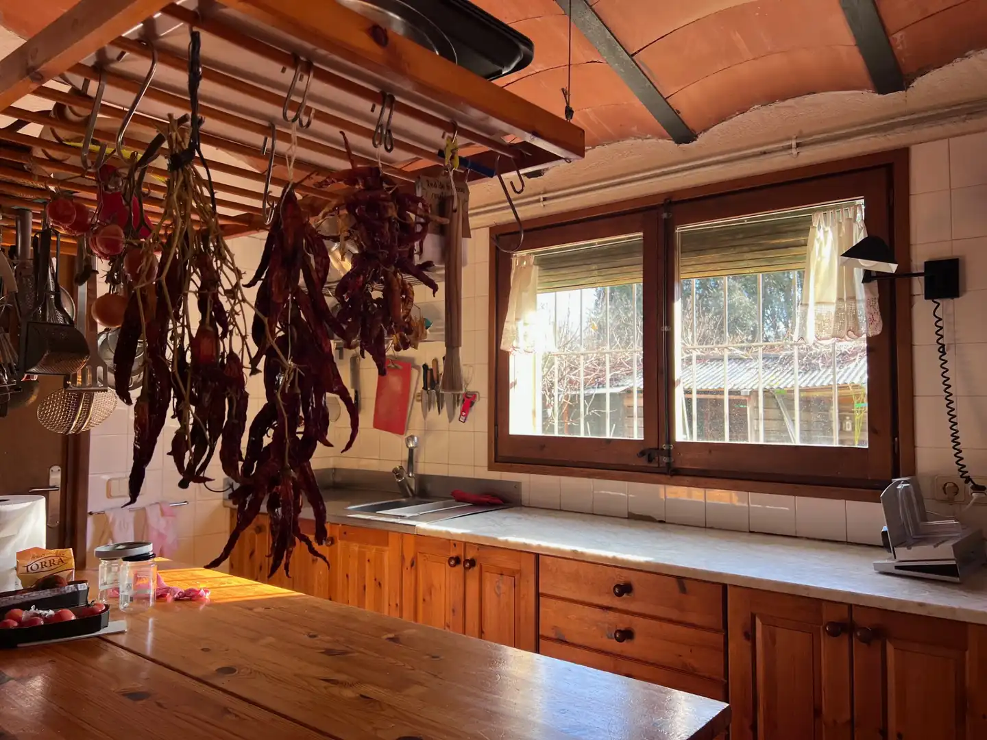Cuina de Finca rústica en venda en Mieres (Girona) amb Aire condicionat, Jardí privat i Parquet