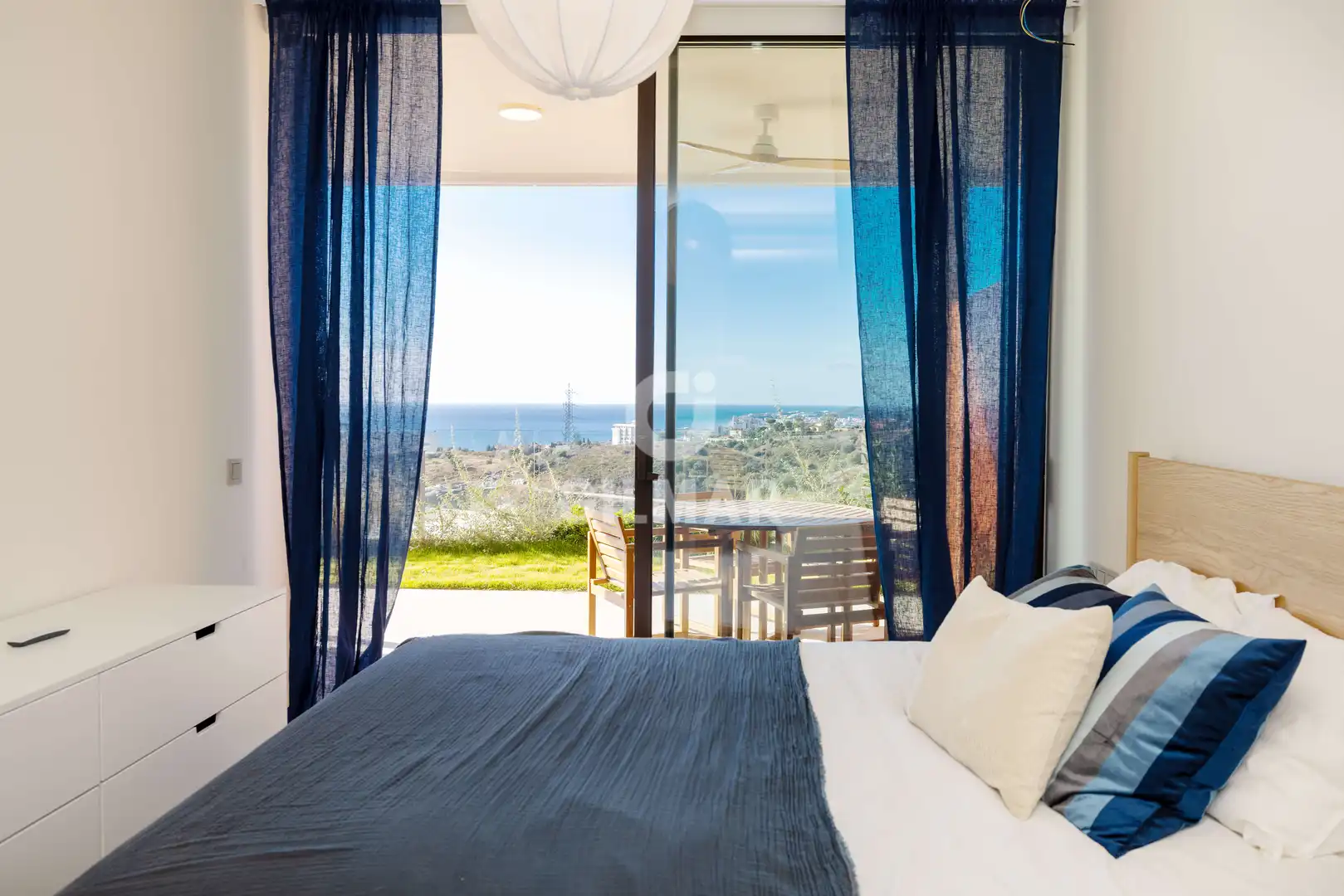 Schlafzimmer von Wohnungen zum Verkauf in Fuengirola mit Heizung, Privatgarten und Abstellraum