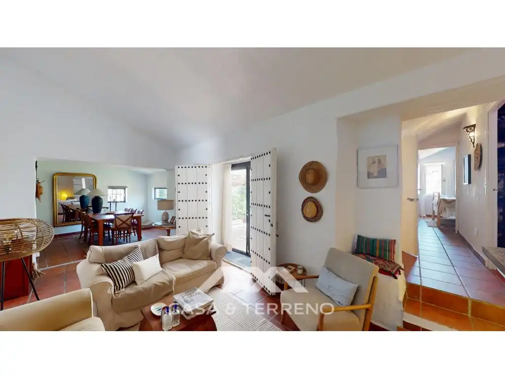 Living room of Commercial properties for sale in Arenas  with Air Conditioner