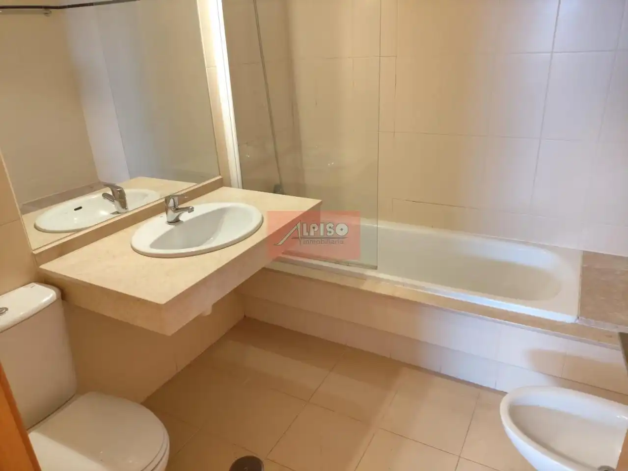 Bany de Dúplex en venda en Ourense Capital  amb Calefacció i Terrassa