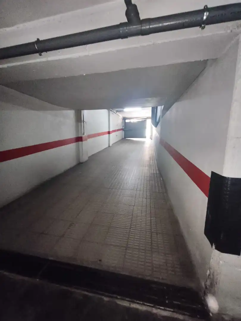 Aparcament de Pis en venda en Ourense Capital  amb Calefacció, Parquet i Forn