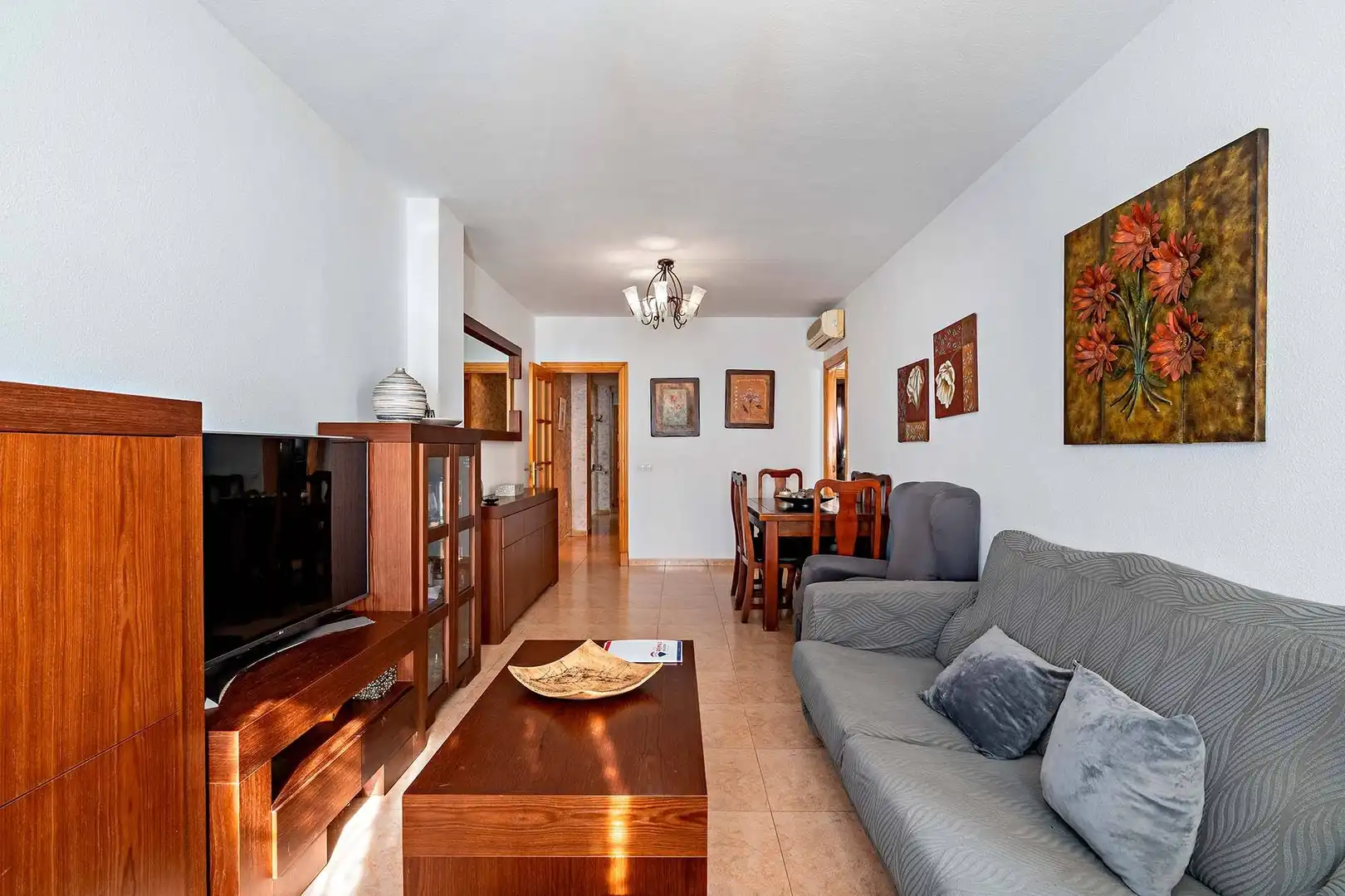 Sala de estar de Piso en venta en Roquetas de Mar con Aire acondicionado, Terraza y Balcón