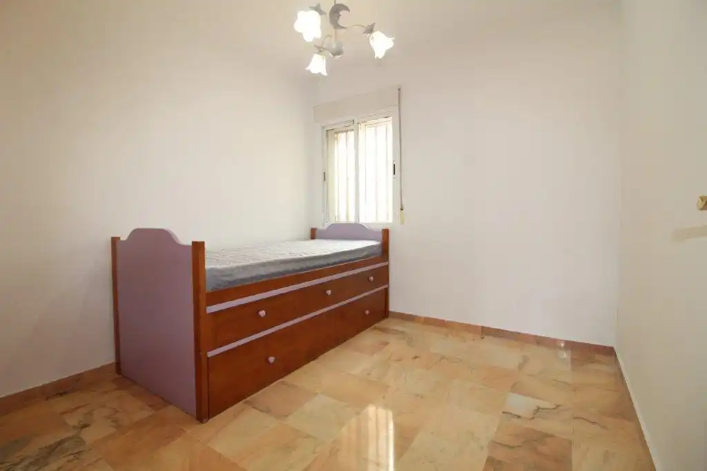 Habitación de Piso en venta en Benalmádena con Aire acondicionado, Terraza y Amueblado