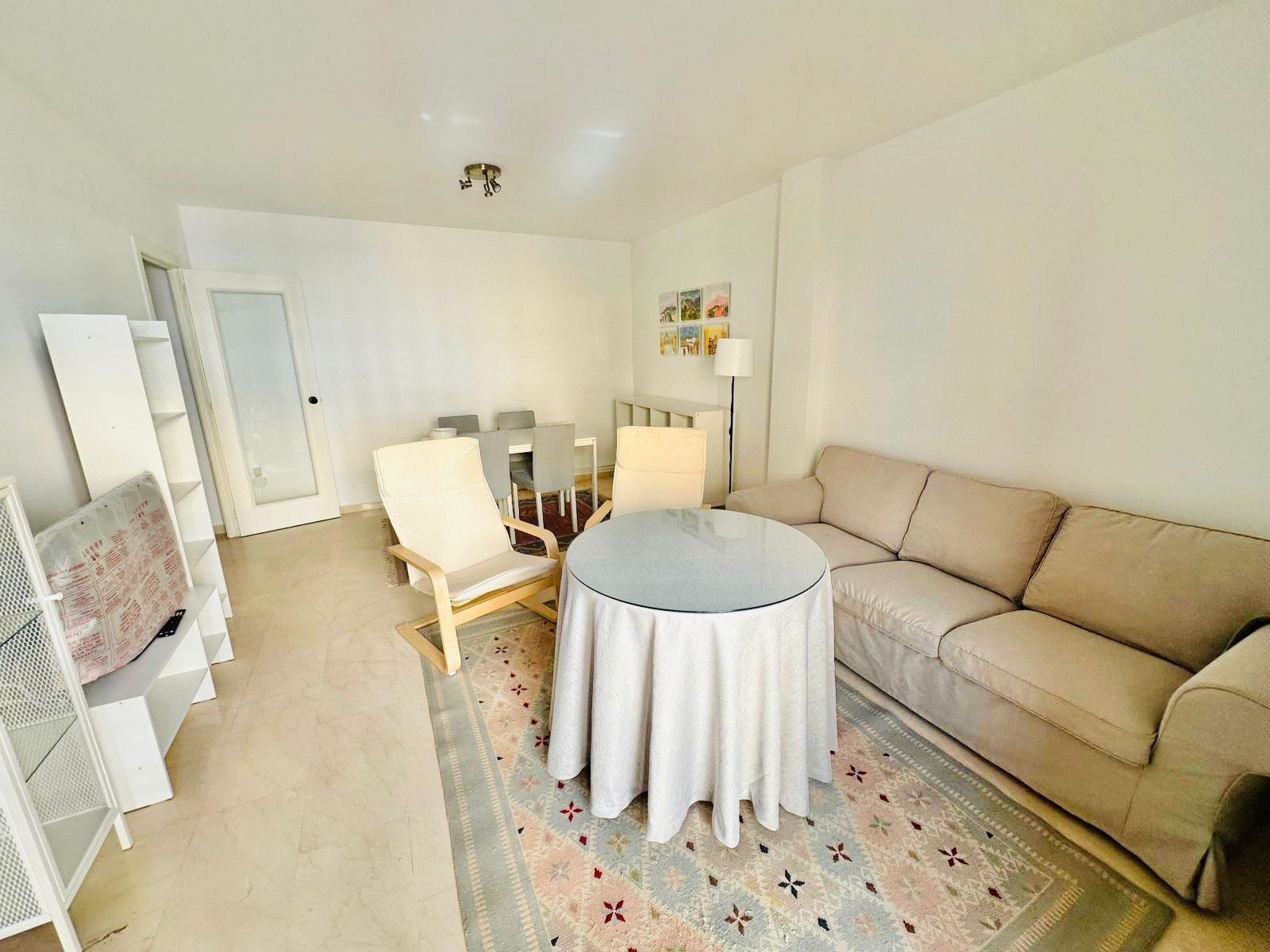 Living room of Flat to rent in  Granada Capital  with Heating, Terrace and Furnished