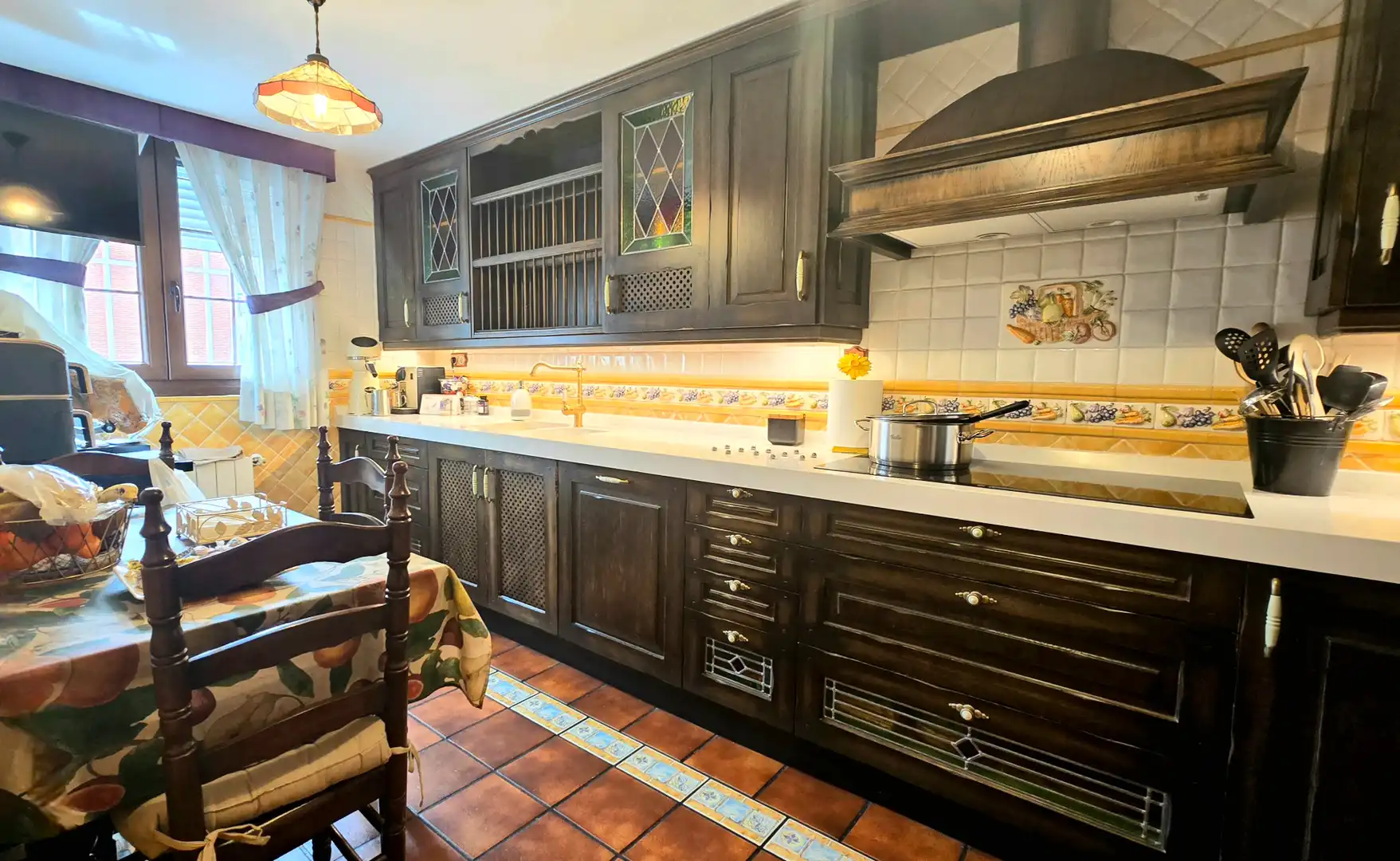 Cocina de Casa adosada en venta en Alcalá de Henares con Aire acondicionado, Calefacción y Jardín privado