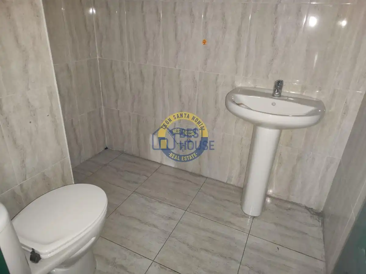 Badezimmer von Geschaftsraum zur Miete in León Capital 