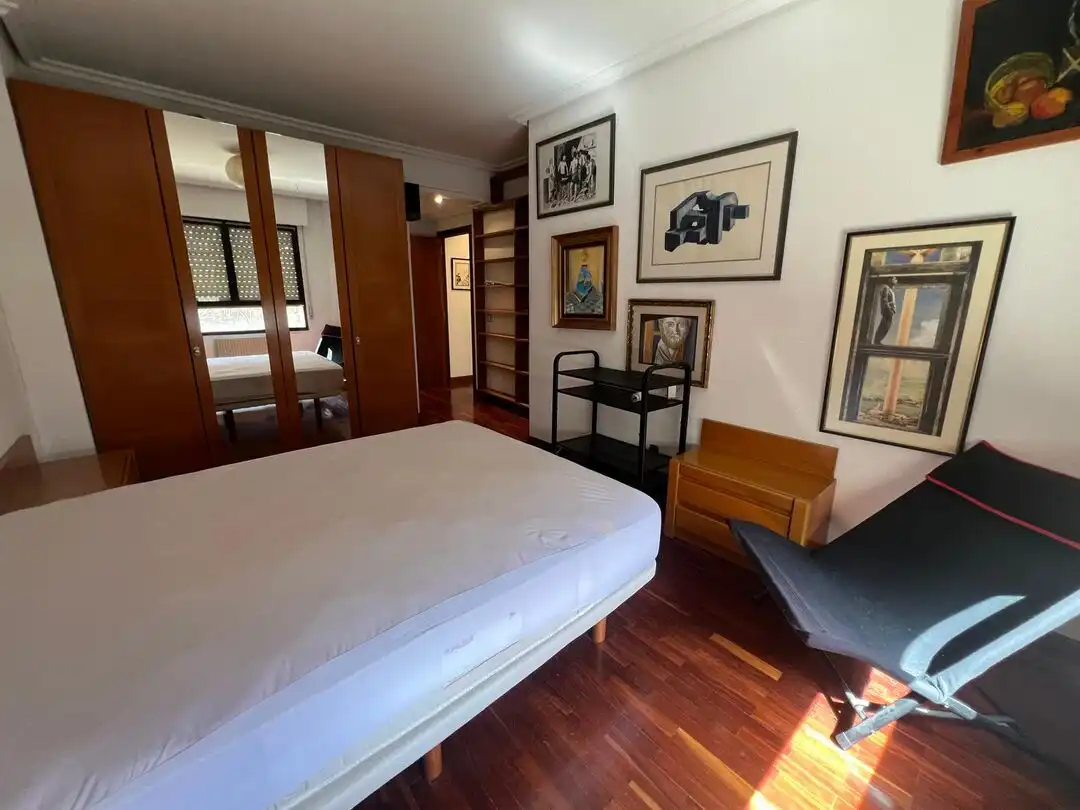 Habitación de Piso en venta en Vitoria - Gasteiz con Calefacción, Trastero y Amueblado