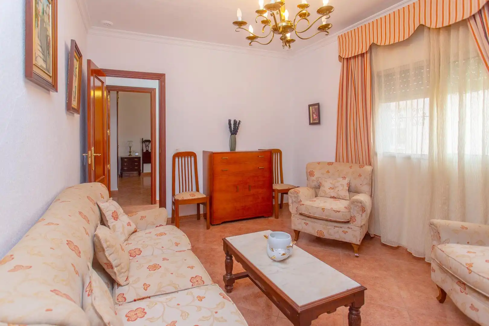 Sala d'estar de Casa o xalet en venda en Jerez de la Frontera amb Terrassa, Traster i Moblat