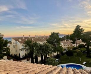 Vista exterior de Àtic en venda en Altea amb Aire condicionat, Calefacció i Terrassa