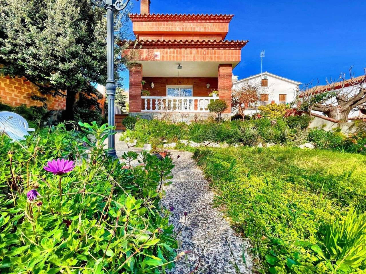 Jardí de Casa o xalet en venda en Cerdanyola del Vallès amb Calefacció, Jardí privat i Terrassa