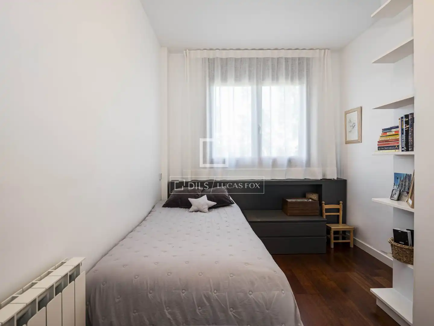 Bedroom of Flat for sale in Sant Cugat del Vallès  with Air Conditioner, Heating and Terrace