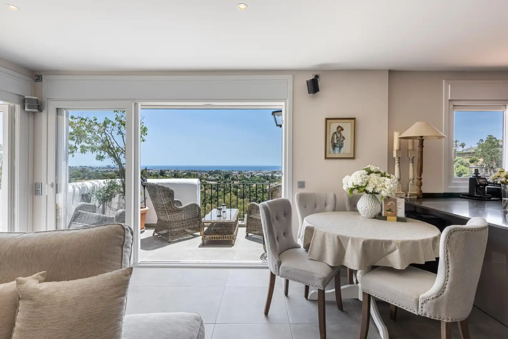 Comedor de Apartamento en venta en Benahavís con Aire acondicionado, Calefacción y Jardín privado