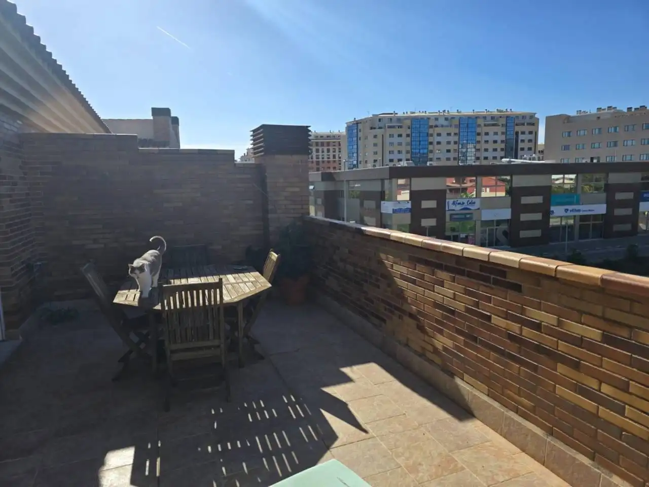 Terrassa de Casa adosada en venda en Castellón de la Plana / Castelló de la Plana amb Aire condicionat, Calefacció i Jardí privat