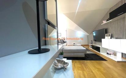 Sala d'estar de Pis en venda en Moaña amb Calefacció, Terrassa i Traster