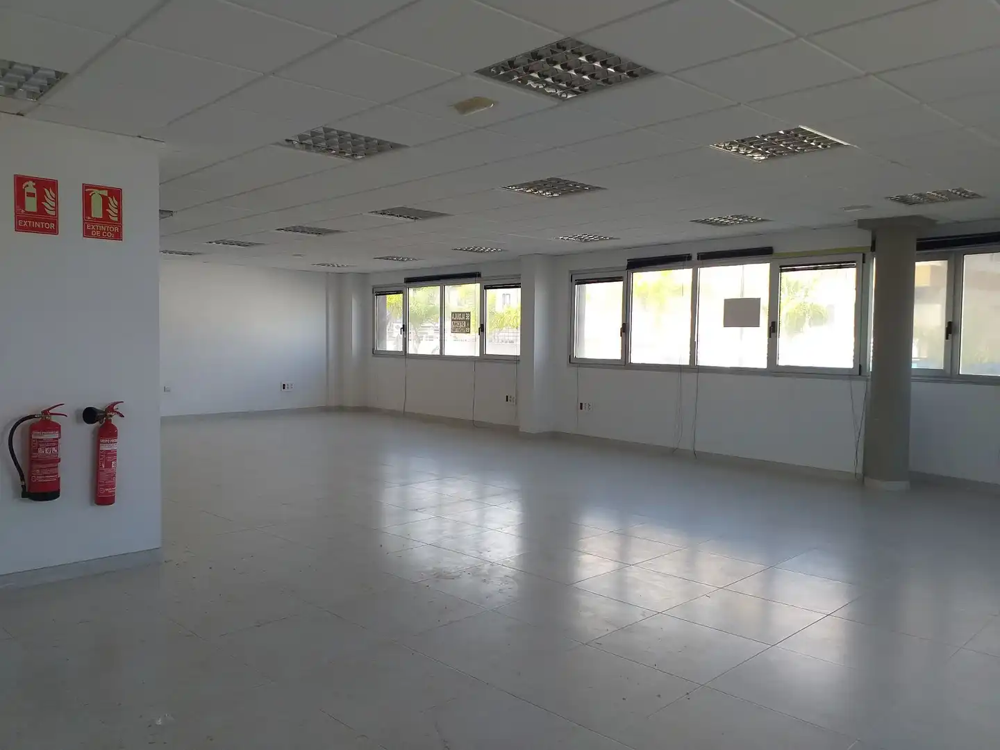 Oficina de lloguer a La Cuesta -Finca España
