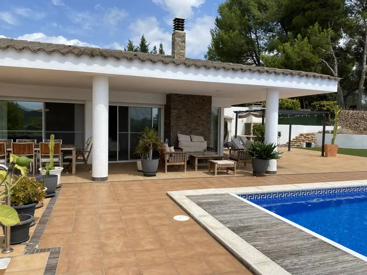 Houses for sale in Margallo, Grau - Quintanes