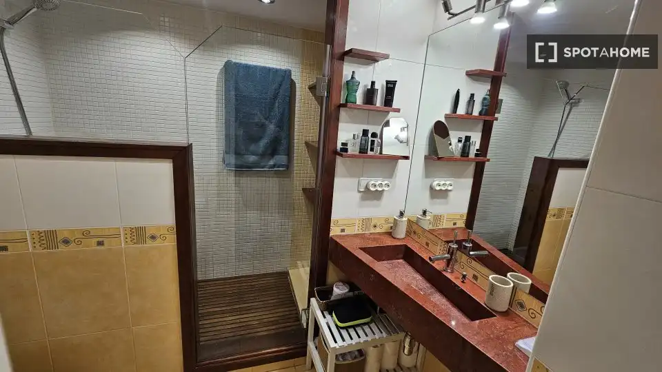 Bathroom of Flat for rent in Murcia  with Air Conditioner, Heating and Furnished