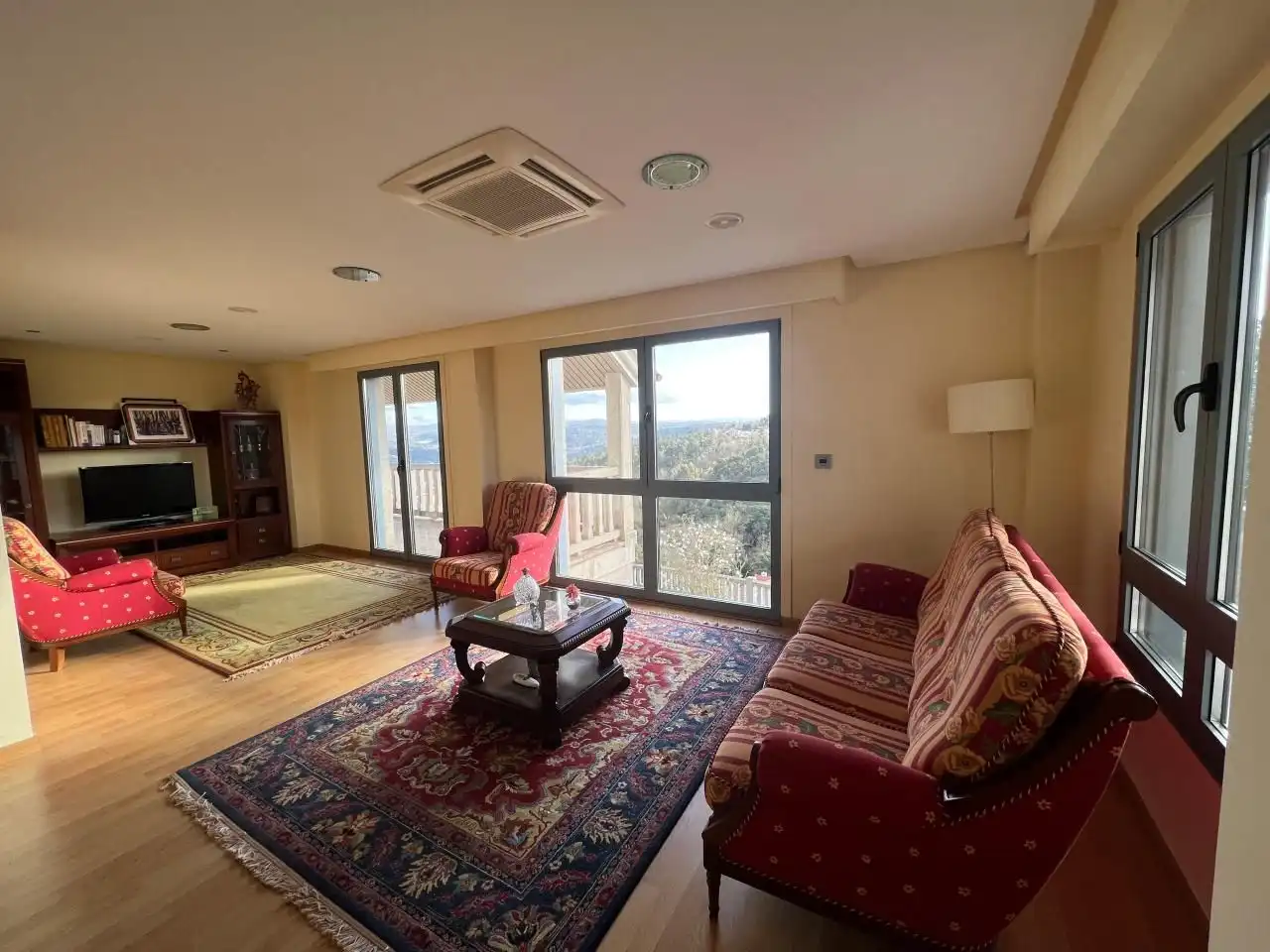 Villa con terrazza in vendita a Rua Ousande 42, imagen 3