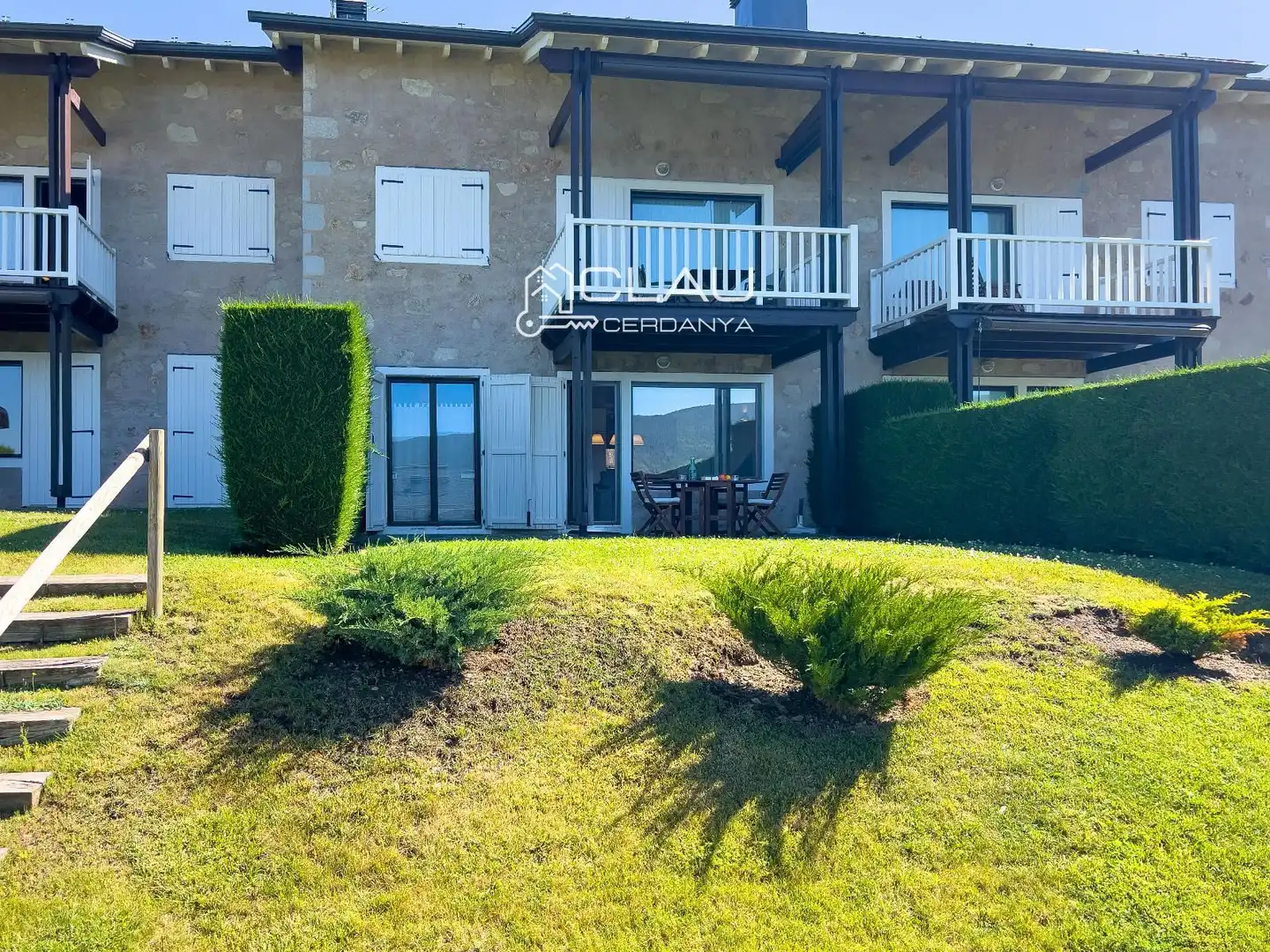 Vista exterior de Piso de alquiler en Osséja con Calefacción, Jardín privado y Parquet