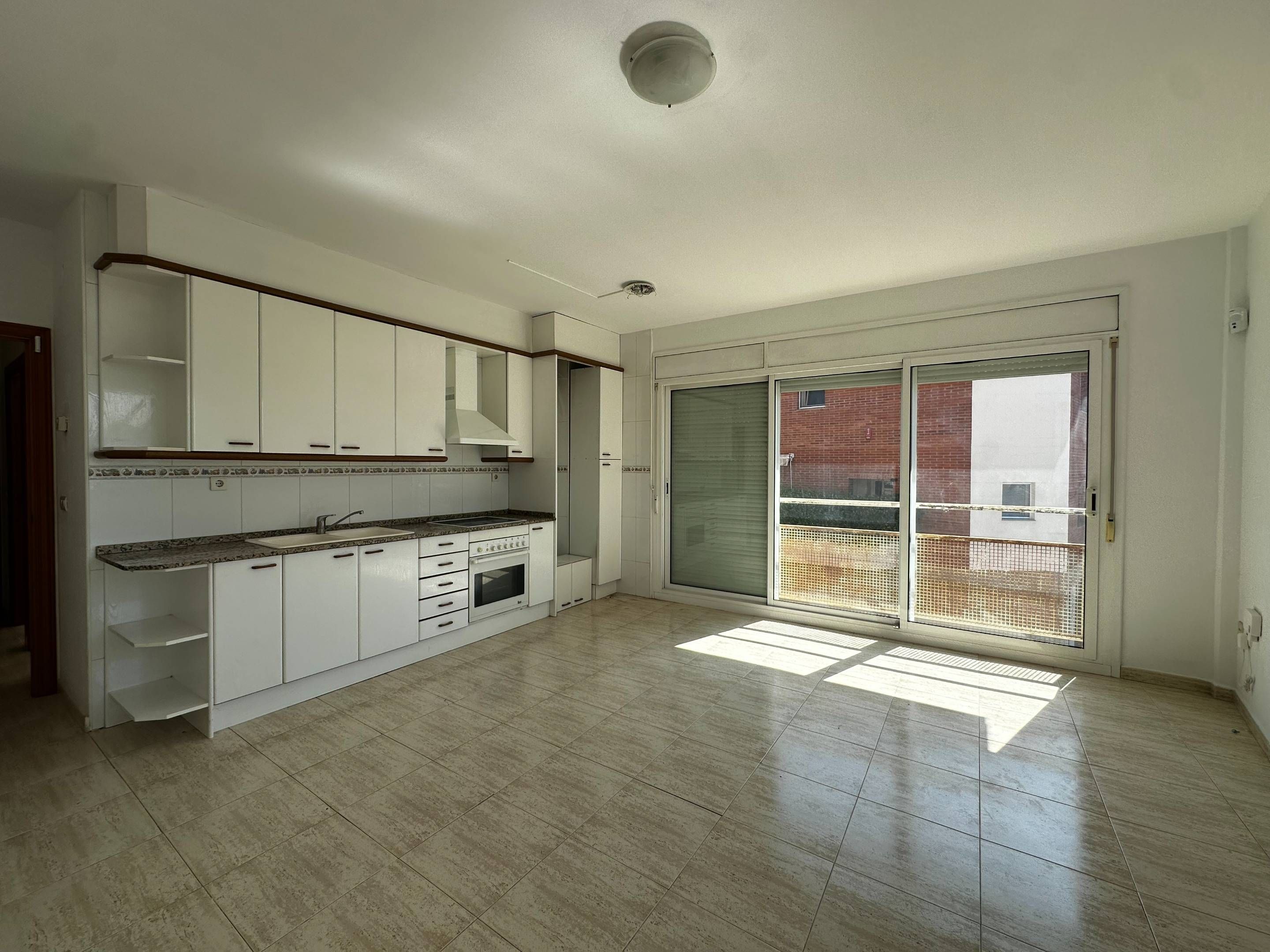 Cocina de Piso en venta en Olesa de Montserrat con Balcón