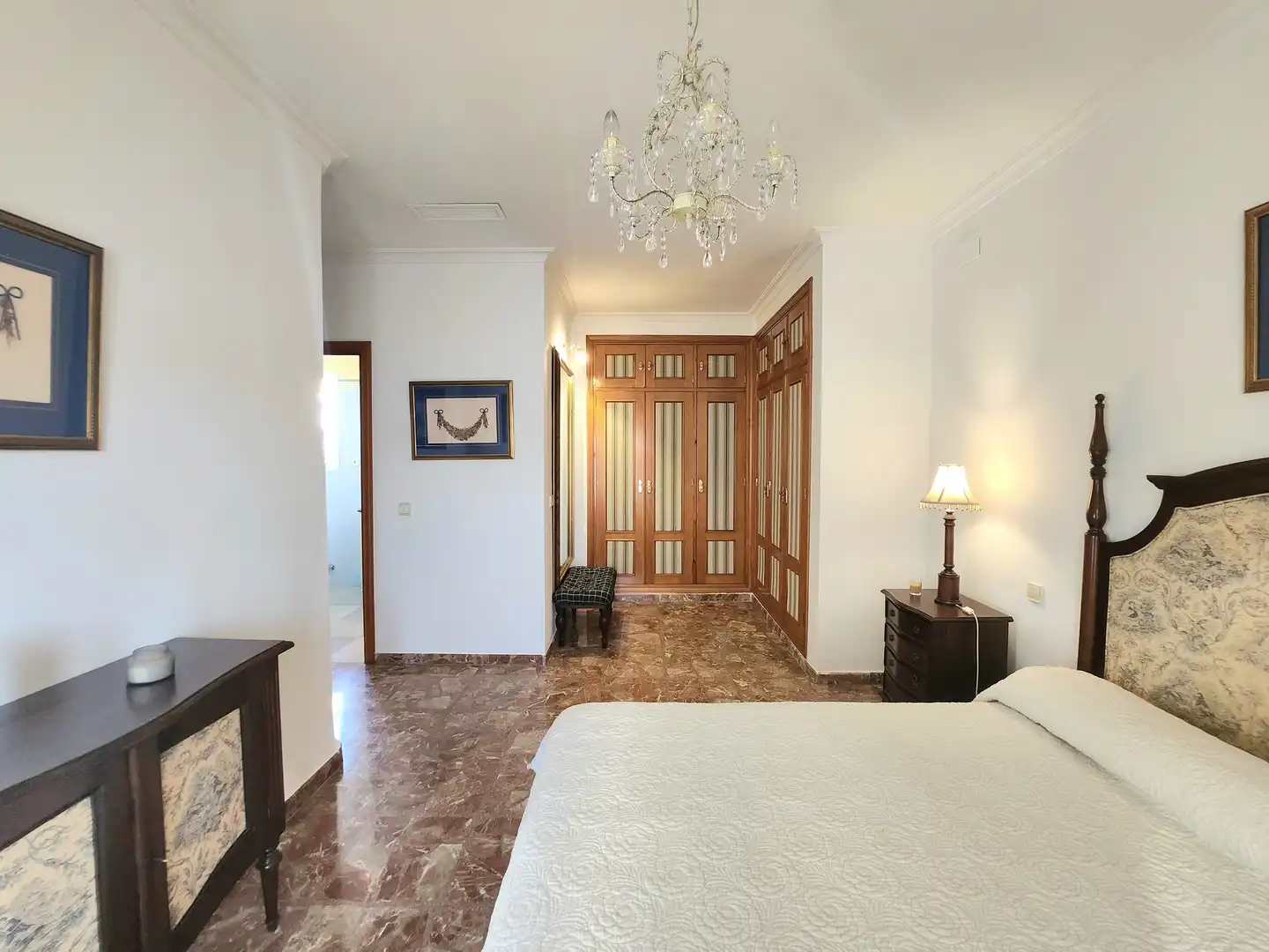 Habitación de Casa o chalet en venta en Alcalá de Guadaira con Aire acondicionado, Calefacción y Jardín privado