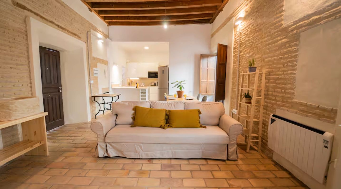 Sala d'estar de Apartament de lloguer en  Granada Capital amb Aire condicionat, Calefacció i Parquet