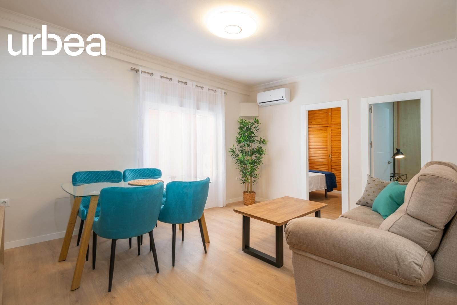 Bedroom of Flat for sale in Málaga Capital  with Air Conditioner