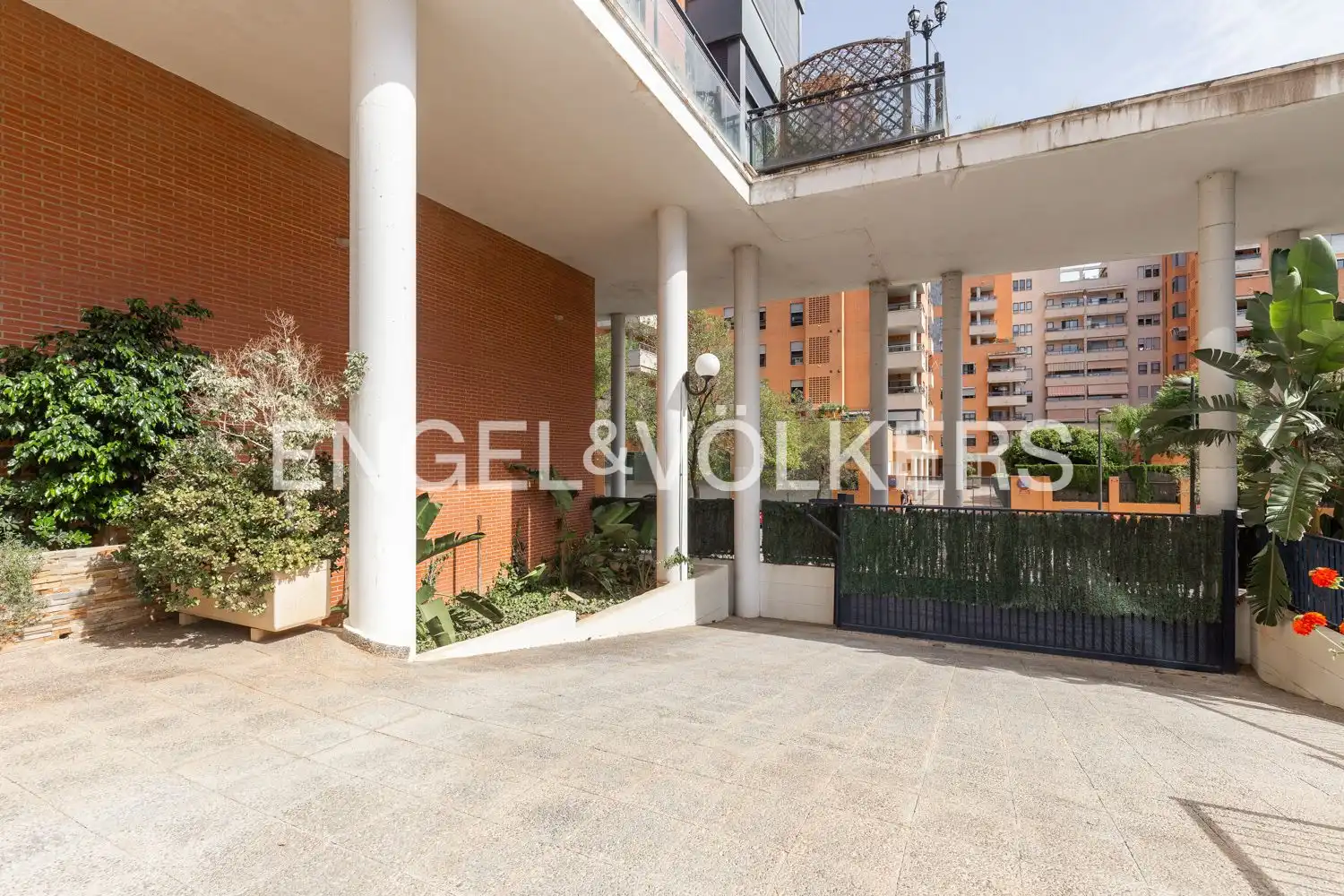 Terrassa de Pis de lloguer en Valencia amb Aire condicionat, Calefacció i Jardí privat