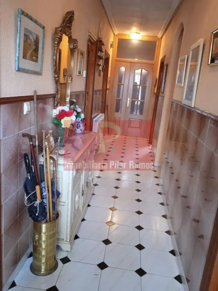 Casa o xalet en venda en Destriana amb Calefacció, Jardí privat i Parquet