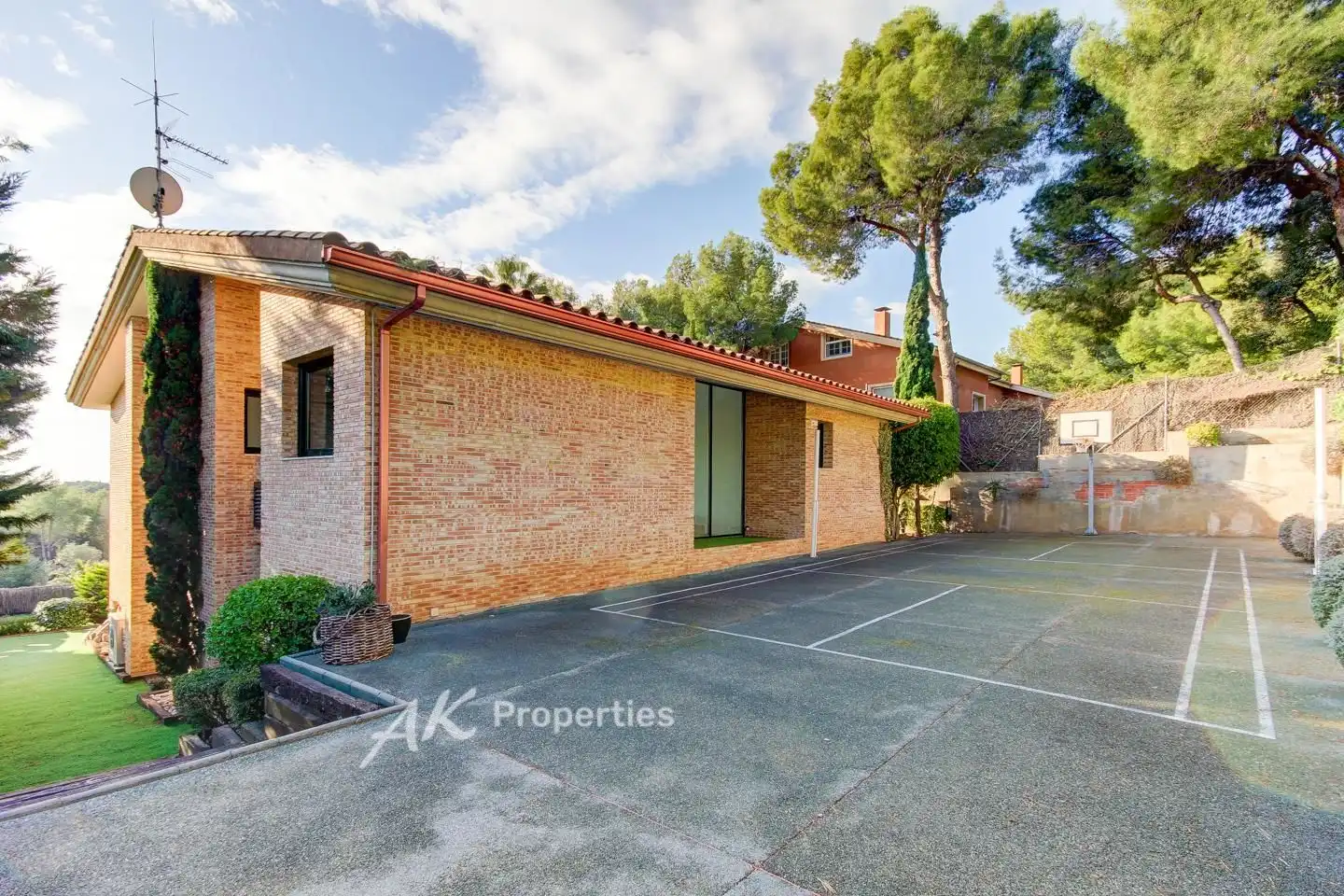 Außenansicht von Haus oder Chalet zur Miete in Castelldefels mit Klimaanlage, Privatgarten und Terrasse